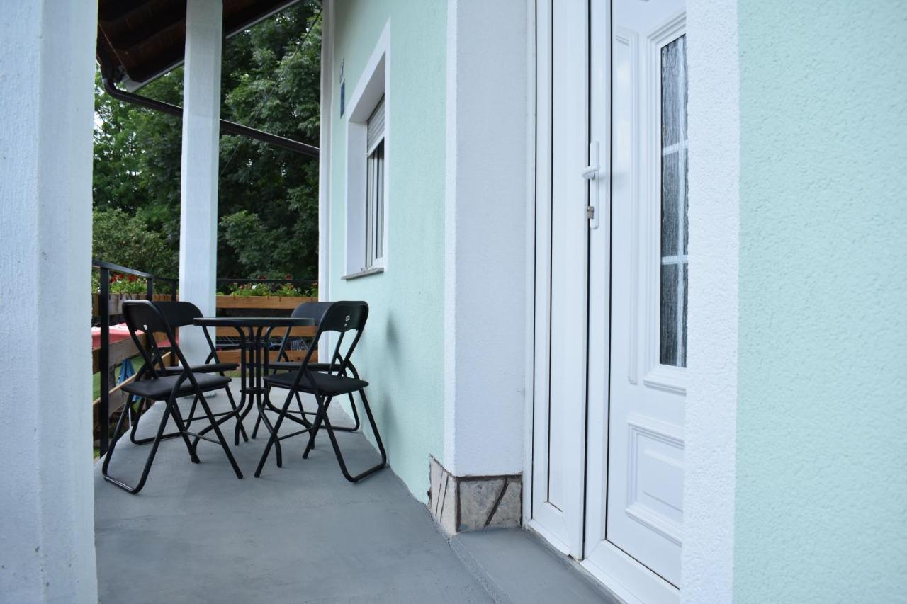 Apartman Rukavina Licko Petrovo Selo Luaran gambar